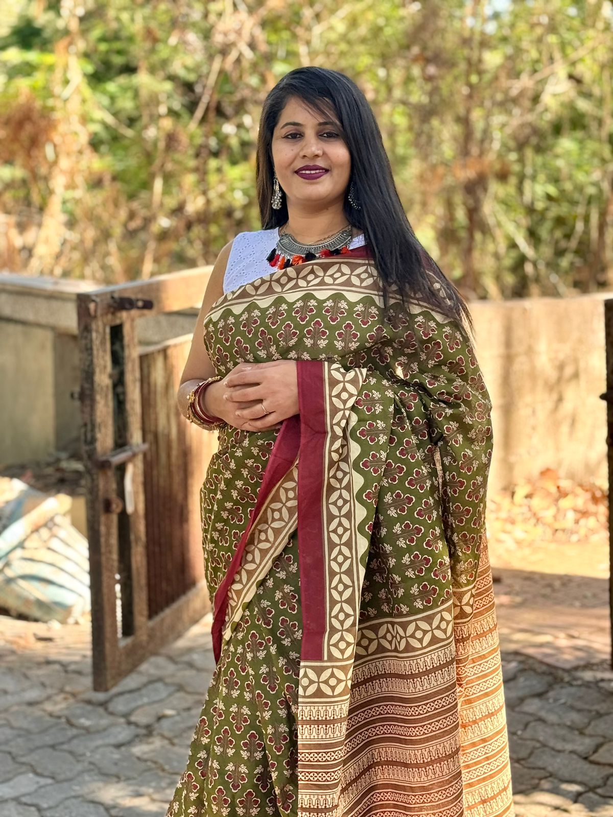 Beautiful Designer Pure Mulmul Cotton Gadhwal Saree