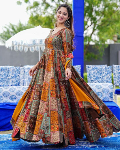 Alia Cut Suit