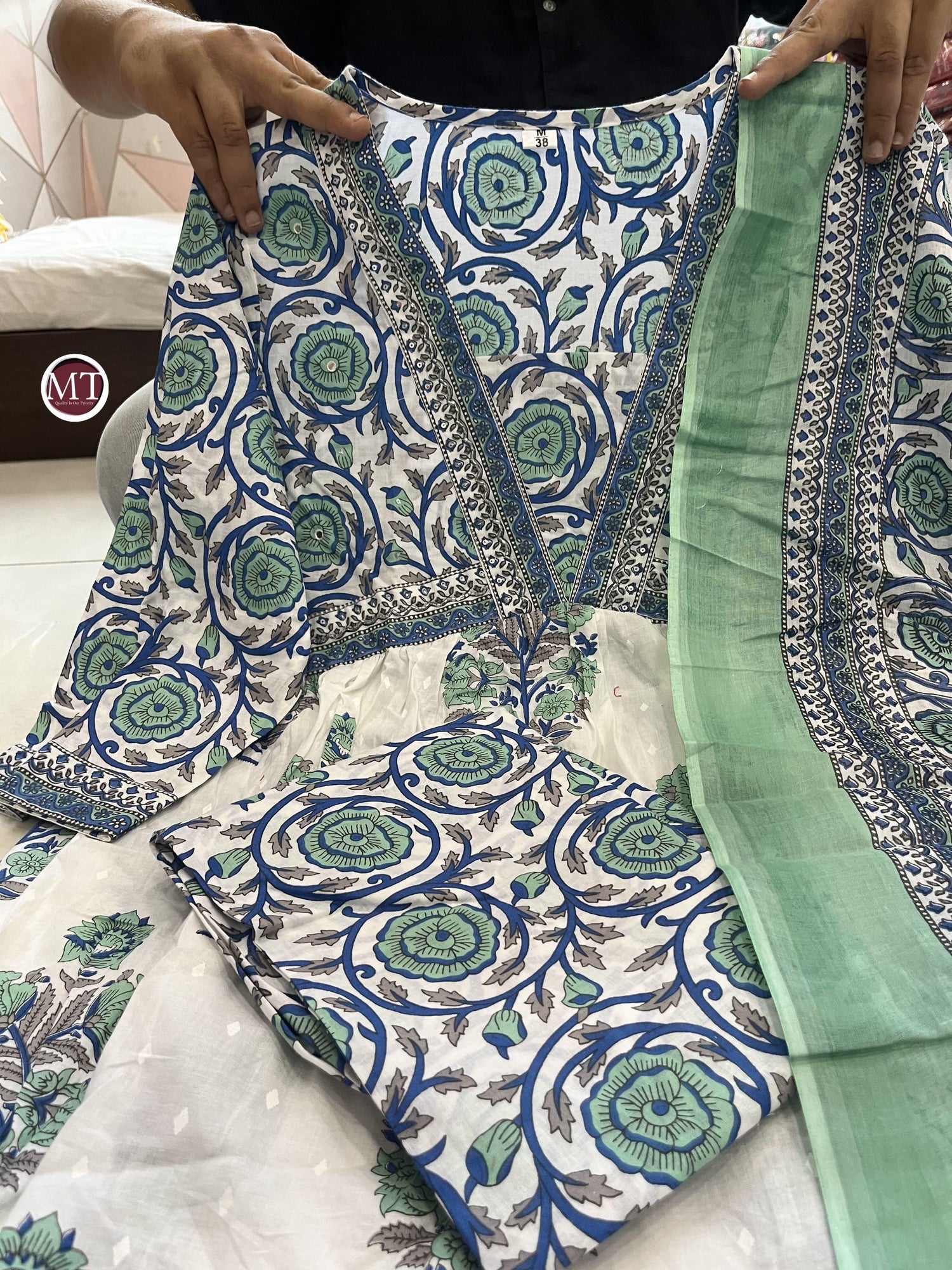 Salwar Suit