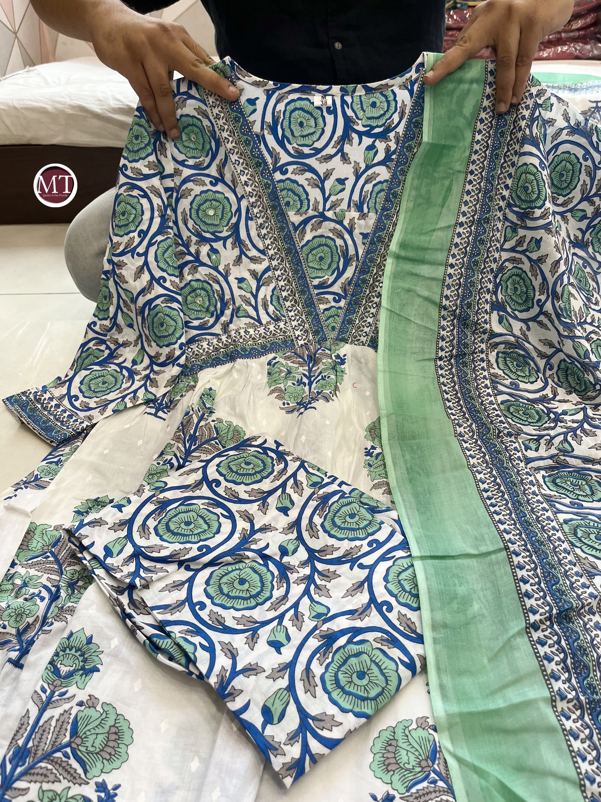 Salwar Suit