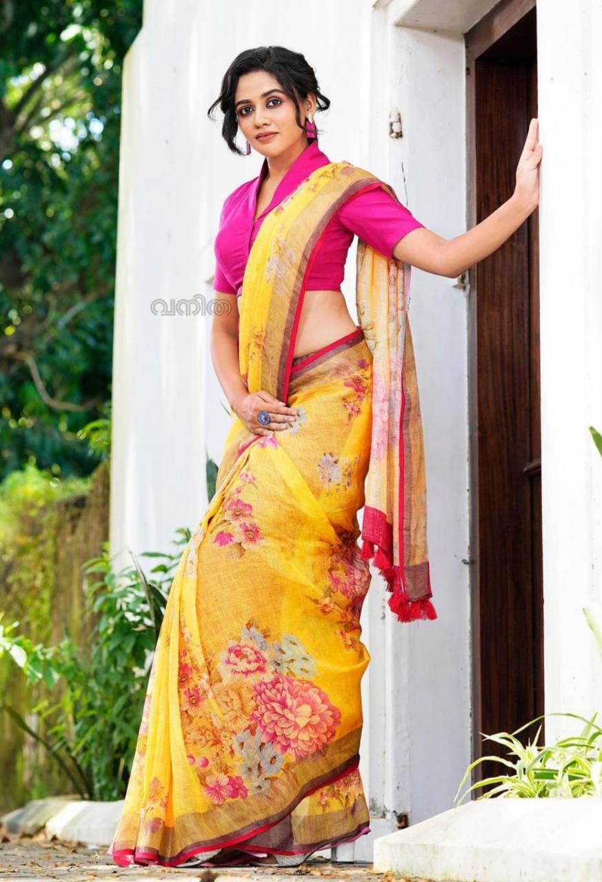 Beautiful Designer Party Wear Plain Linen Saree