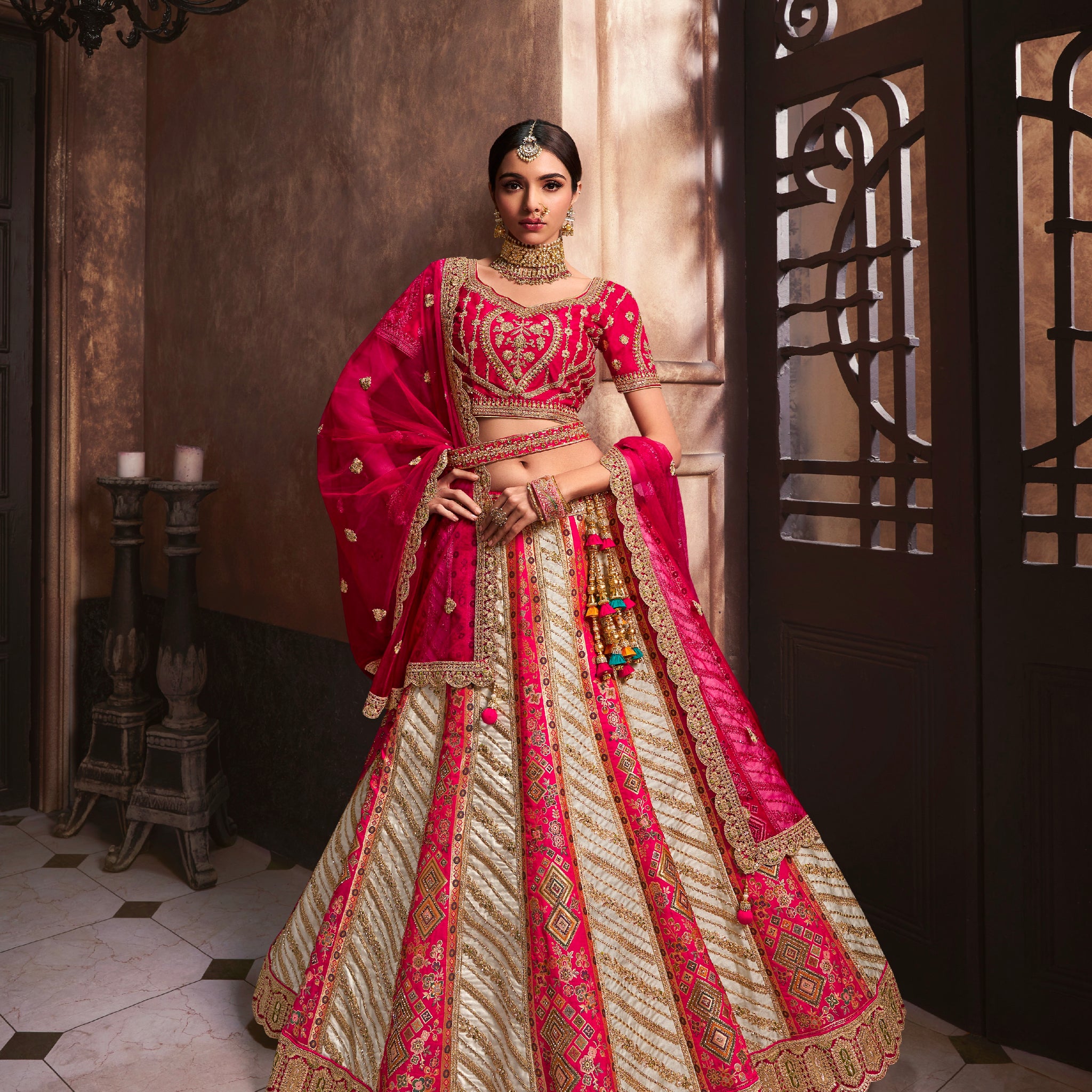 Beautiful Designer Wedding Wear Latest Bridal Lehenga Choli