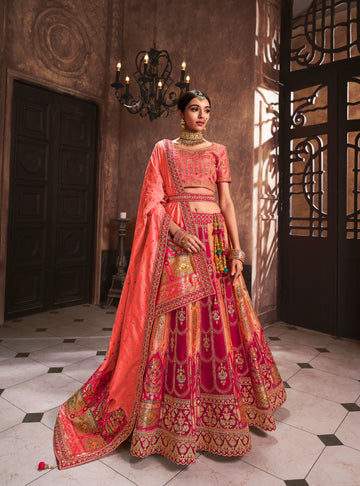 Beautiful Designer Wedding Wear Latest Bridal Lehenga Choli