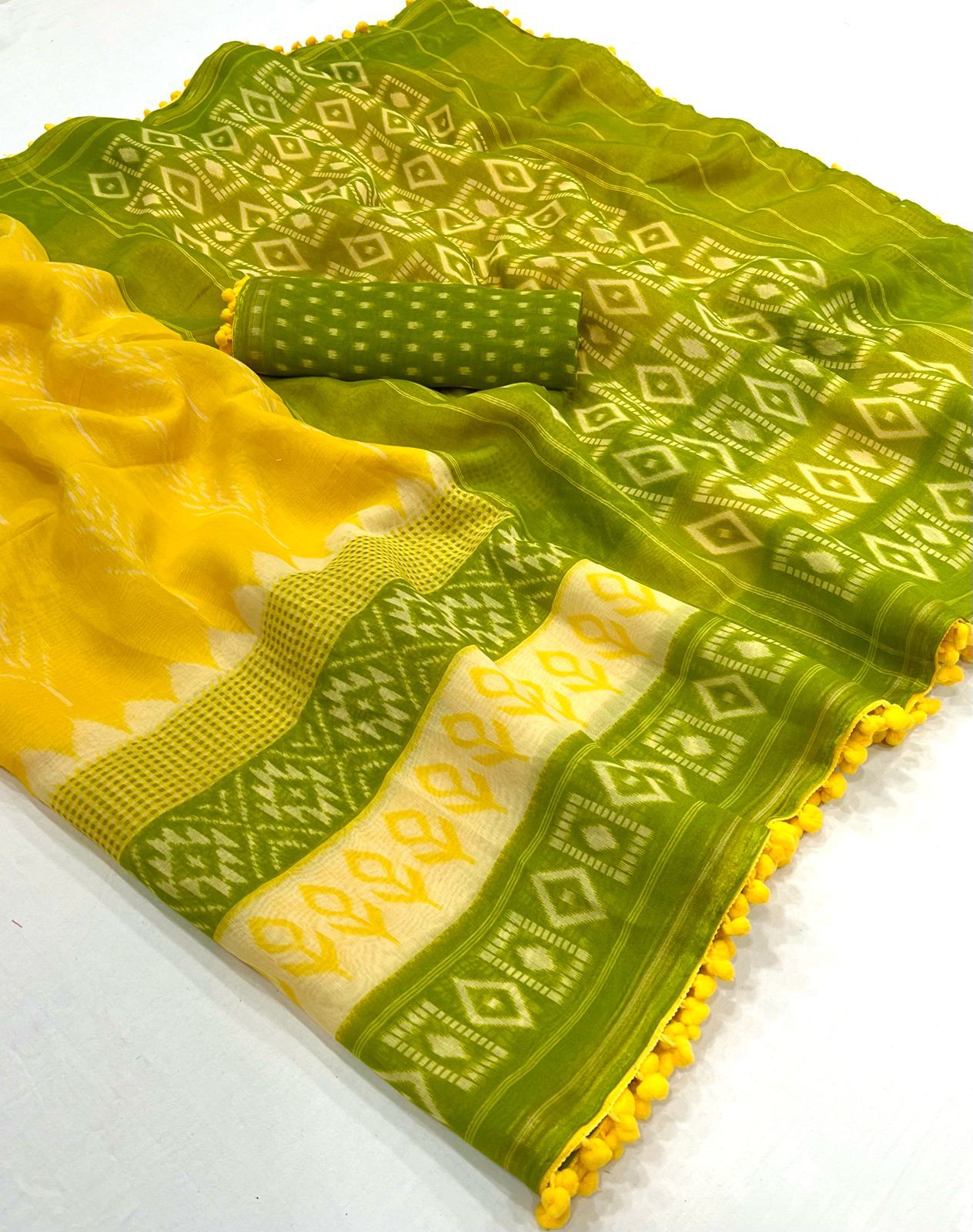 Beautiful Designer Summer Special Mul Mul Cotton With Pum Pum Saree