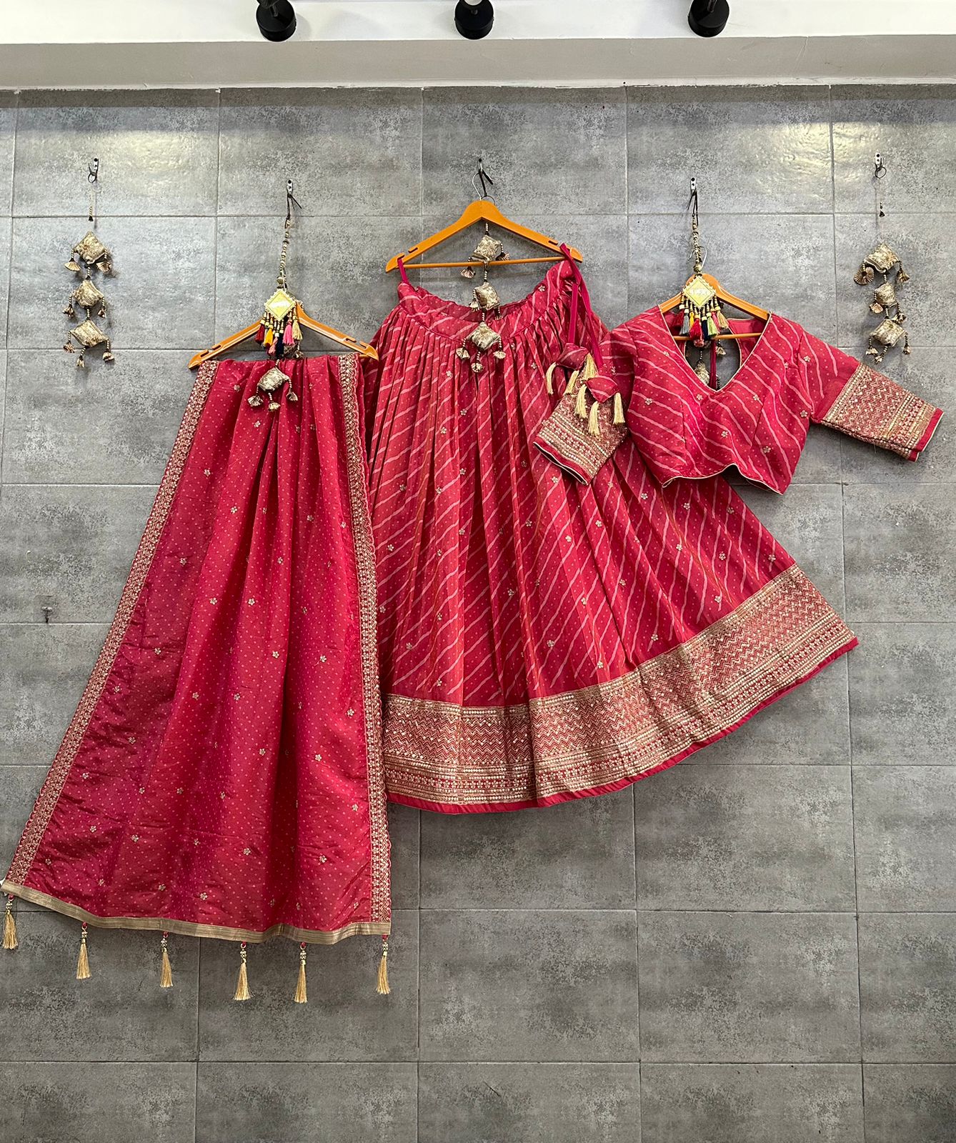 Beautiful Designer Pure Viscos Tissue Silk Leriya Print Chaniya Choli