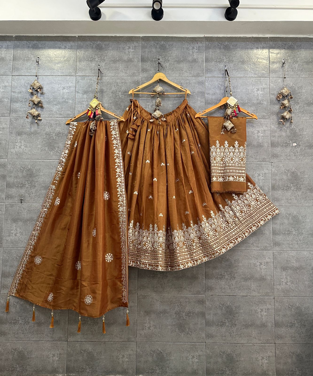 Beautiful Designer Pure Viscos Tissue Silk Leriya Print Chaniya Choli