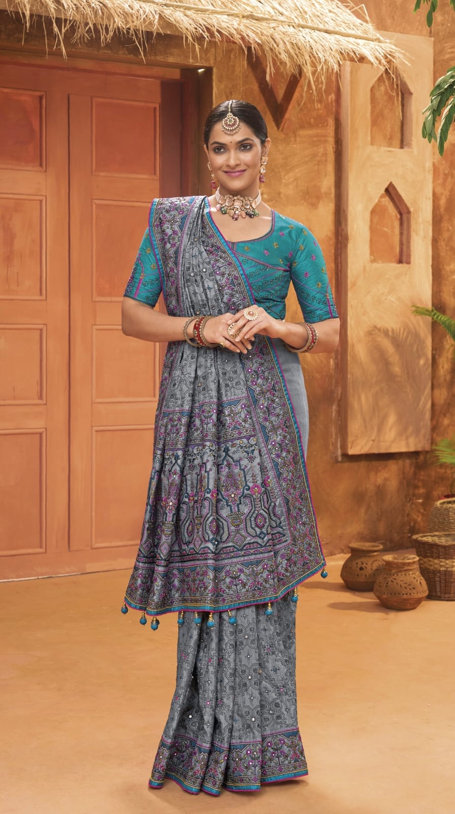 Bridal Wedding Grey Kacchi Work Banarasi Silk Saree