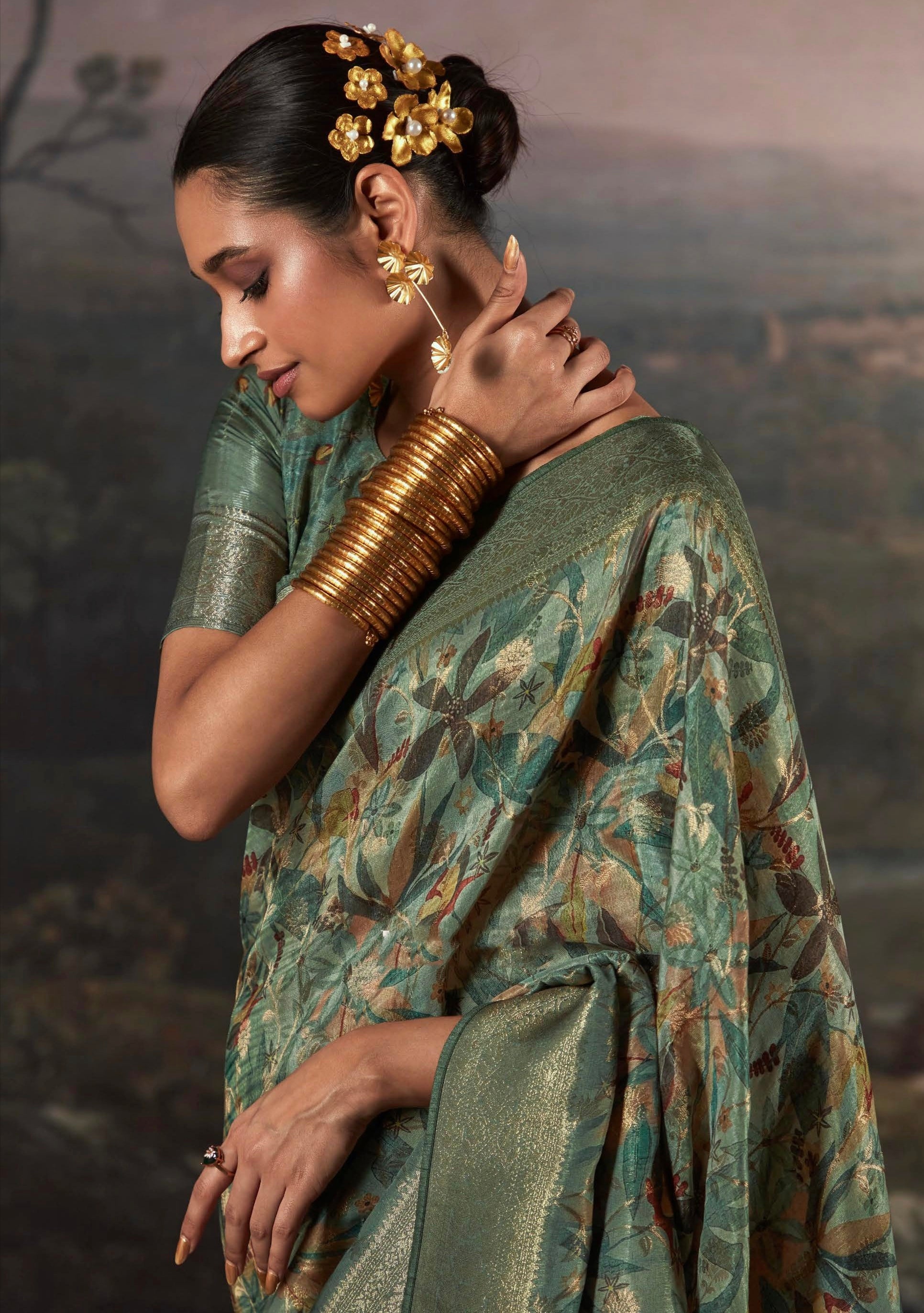 Beautiful Designer Wedding Wear Pure Zari Linen With Floral Print Saree