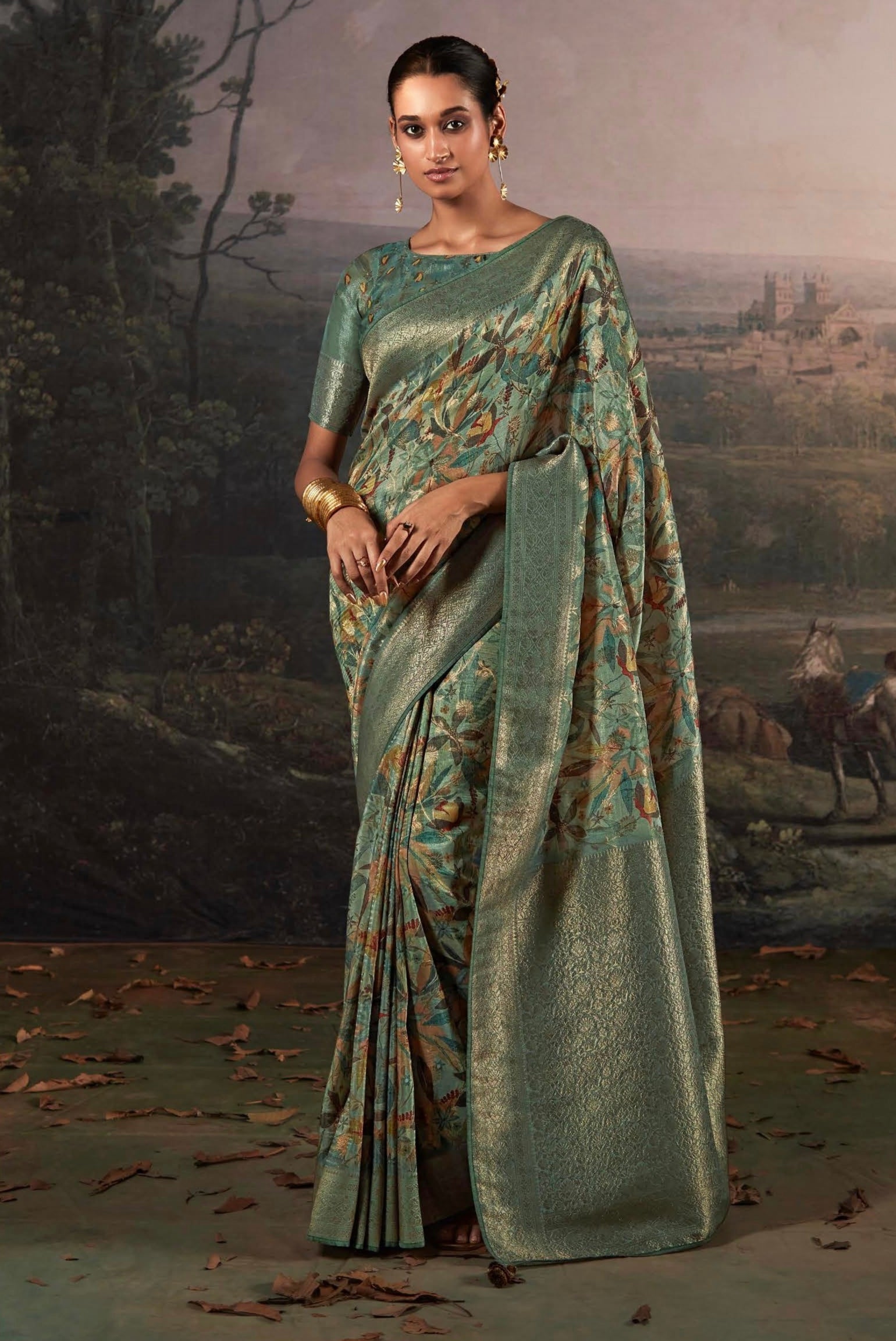Beautiful Designer Wedding Wear Pure Zari Linen With Floral Print Saree