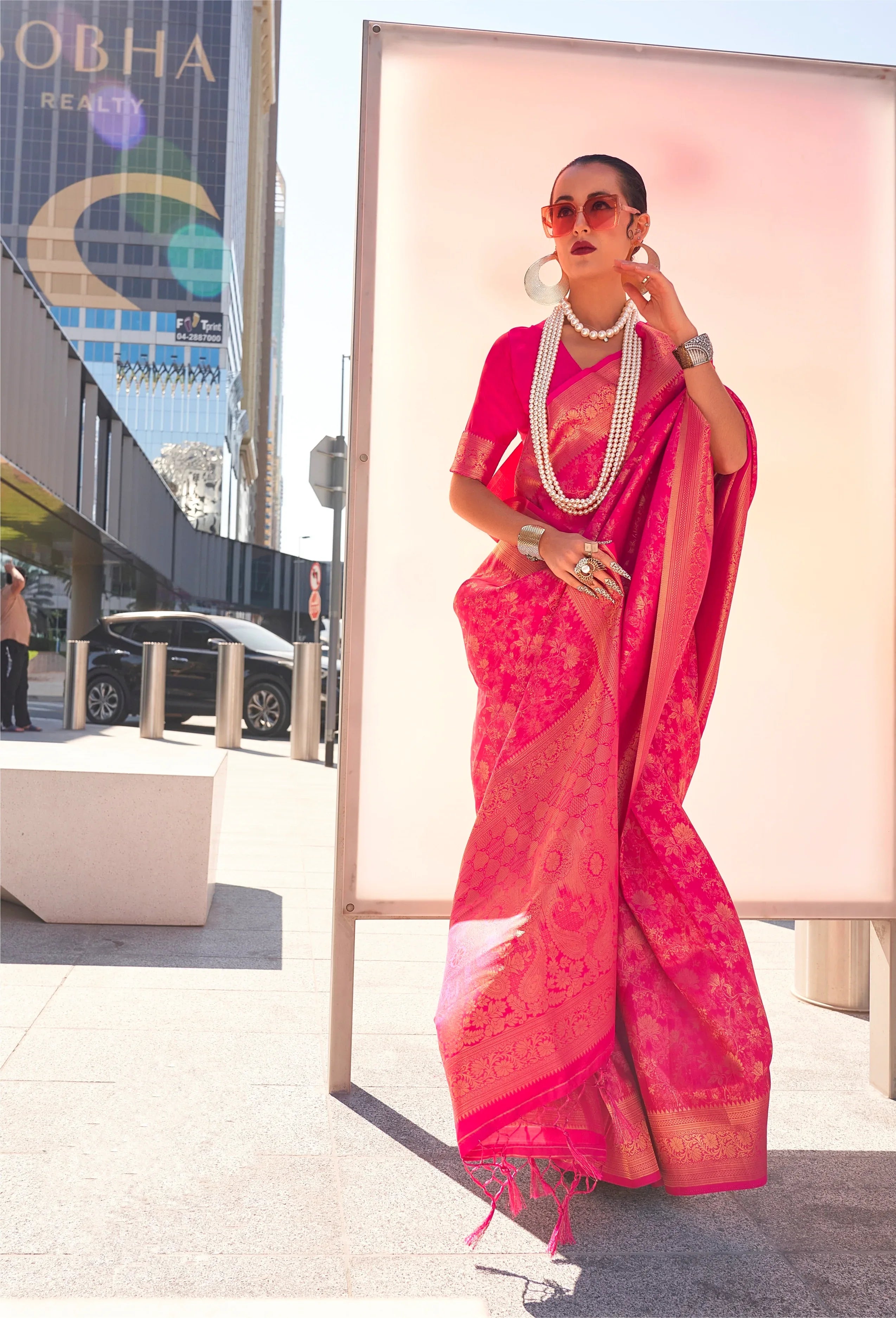 Beautiful Designer Traditional Wear Handloom Weaving Saree