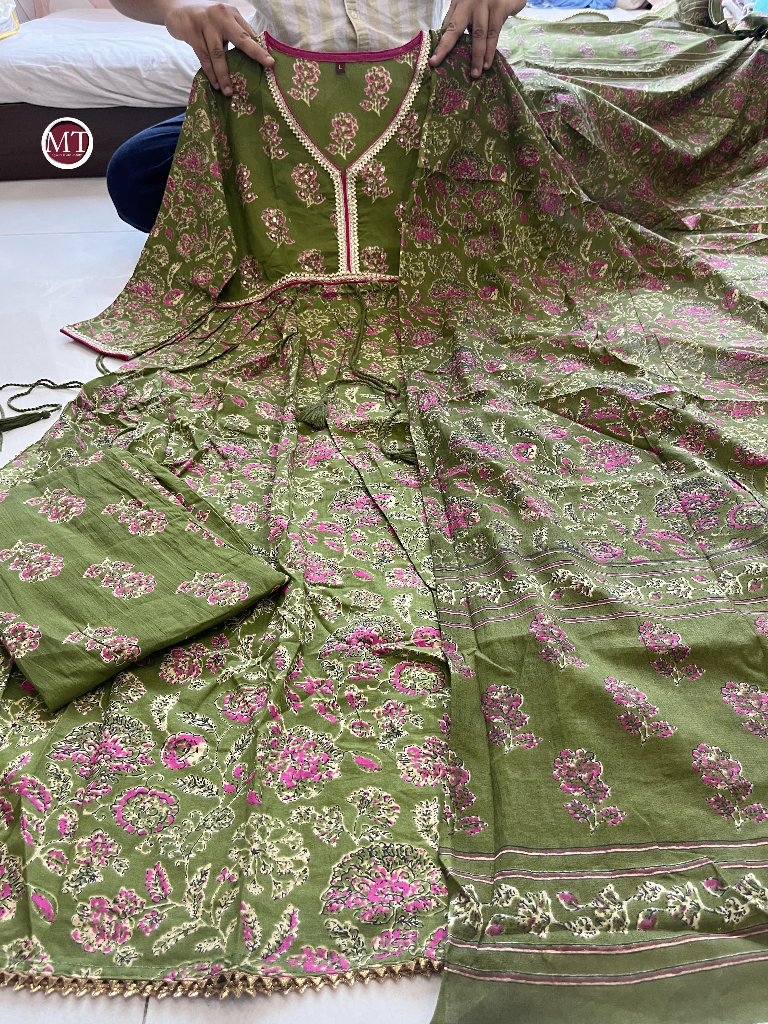 Salwar Suit