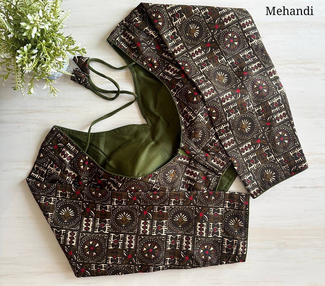 Beautiful Designer Readymade Handloom Cotton Sabyasachi Pattern Blouse