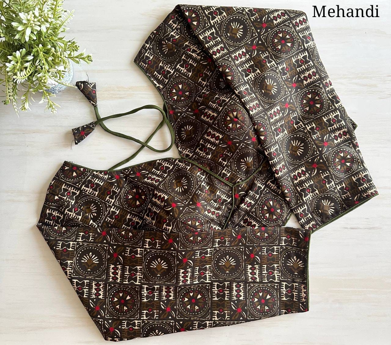 Beautiful Designer Readymade Handloom Cotton Sabyasachi Pattern Blouse