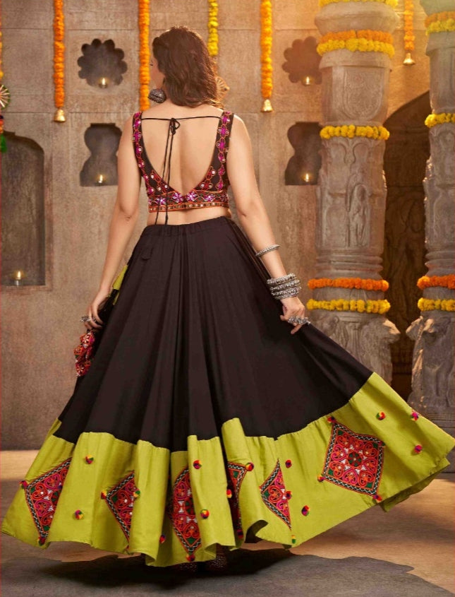 Beautiful Designer Navratri Garba Special Chaniya Choli