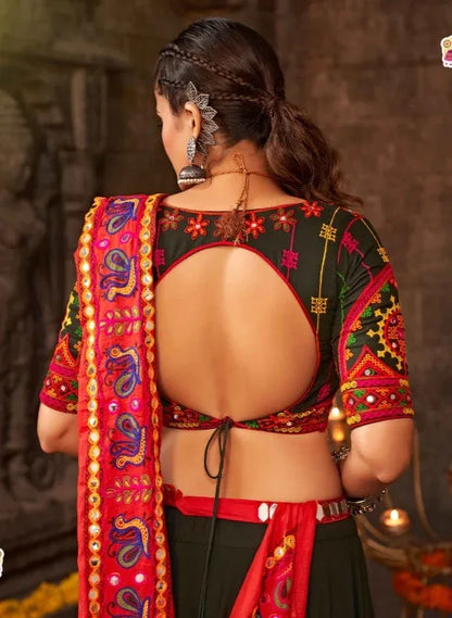 Beautiful Designer Navratri Garba Special Chaniya Choli