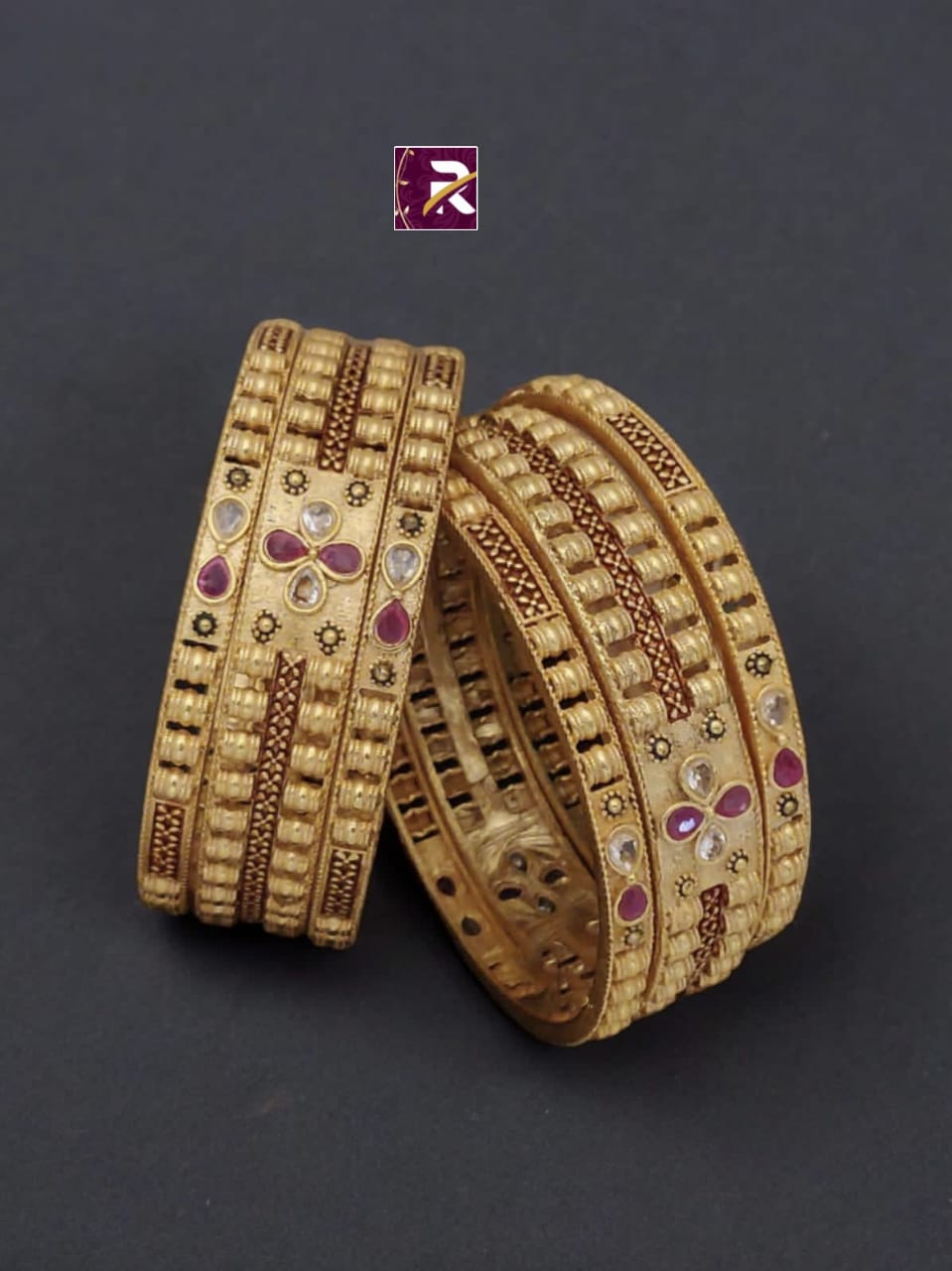 Beautiful Designer Superhit Brass High Gold Antique 6 Pcs Bangles