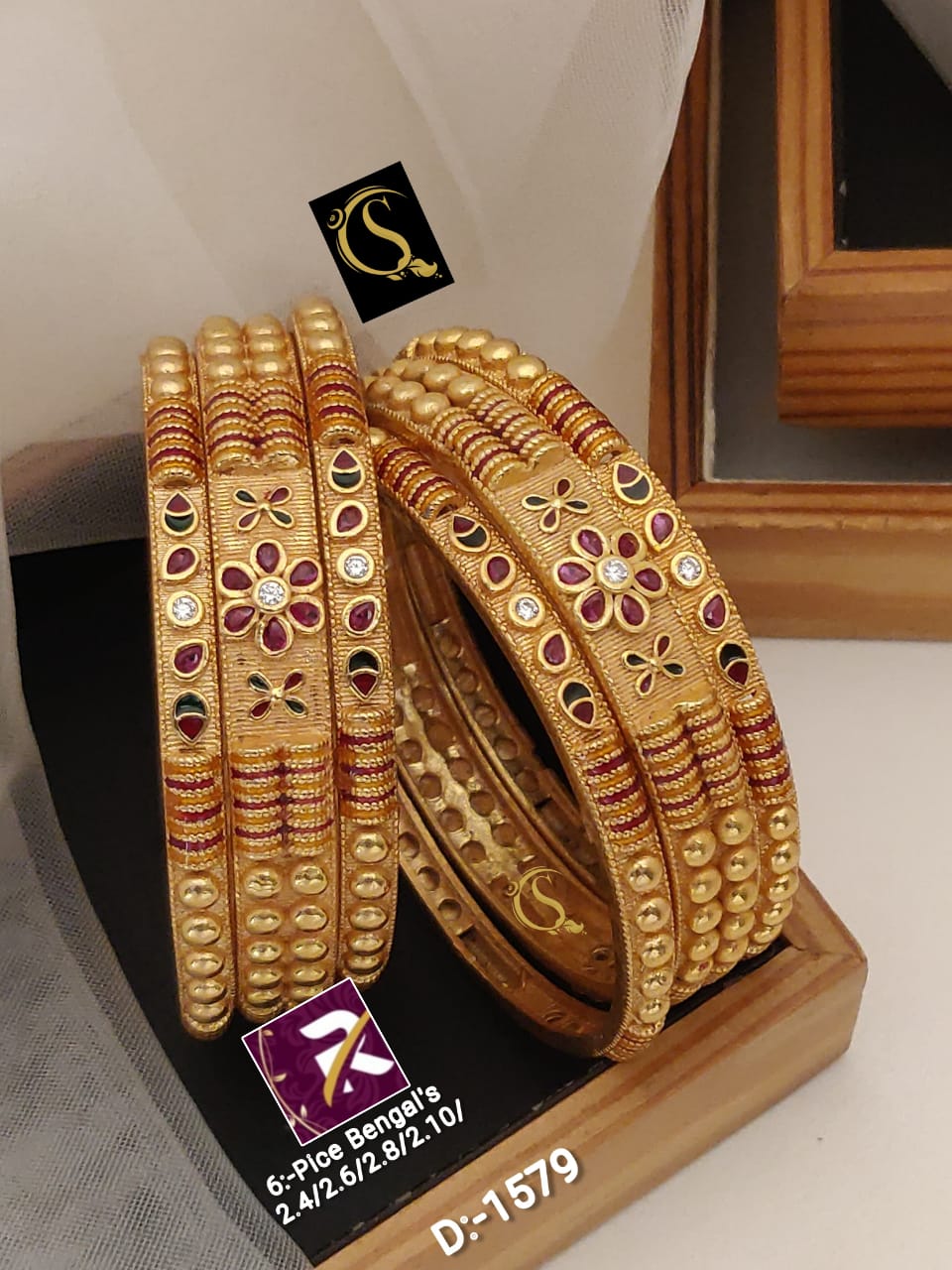 Beautiful Designer Superhit Brass High Gold Antique 6 Pcs Bangles