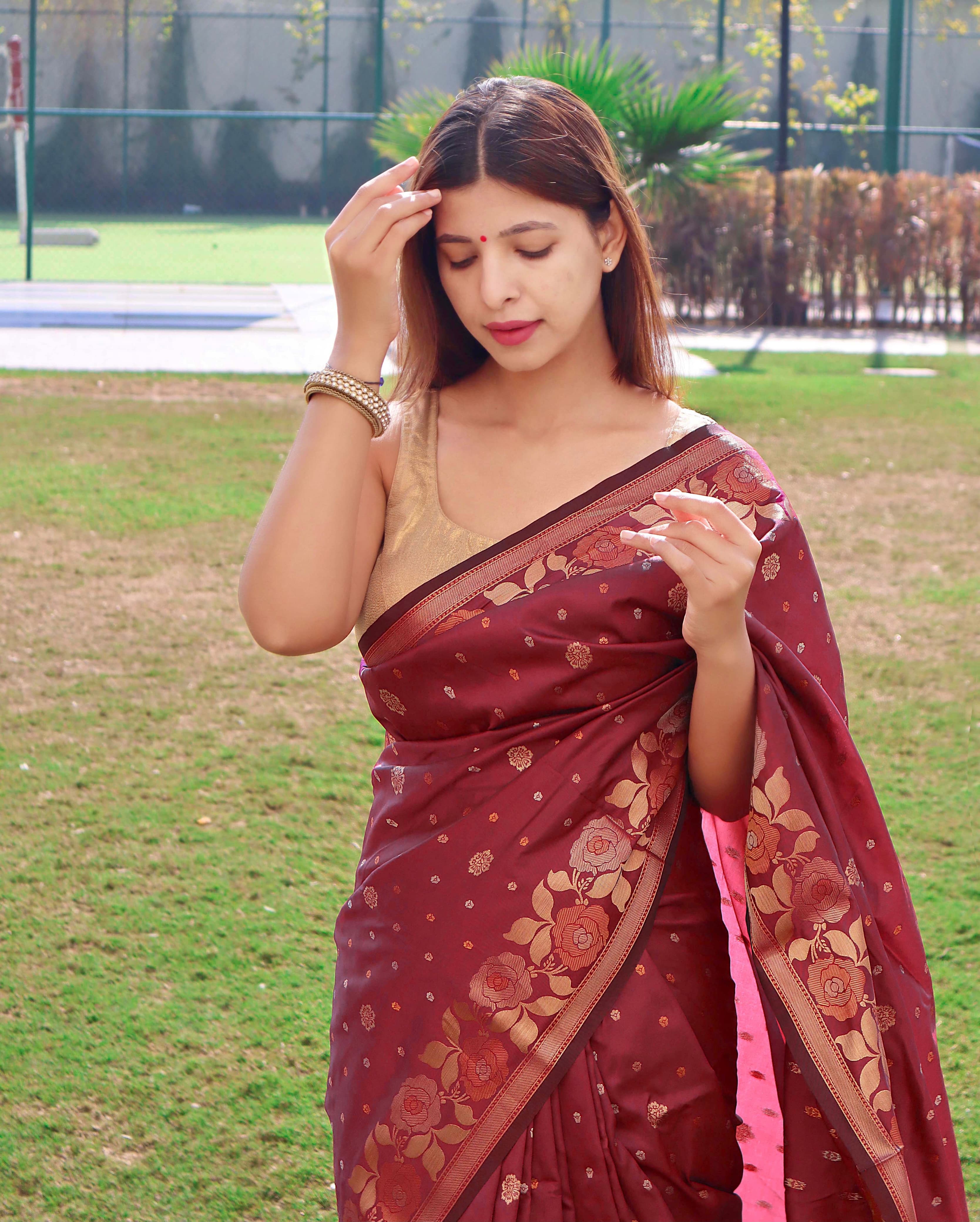 Floral Woven Zari Weaving Designer Pure Soft Banarasi Silk Saree