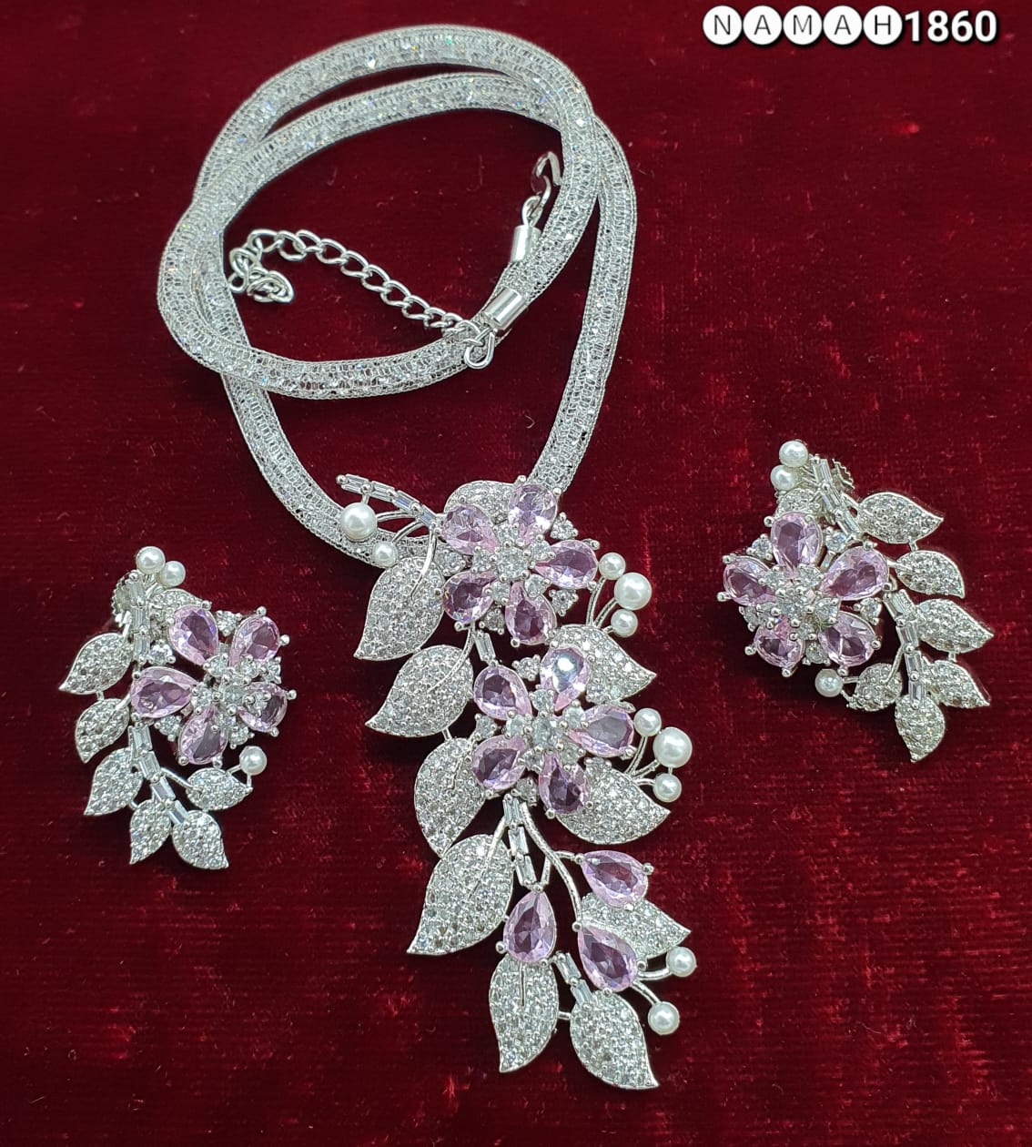 Pendant &amp; Earrings Set