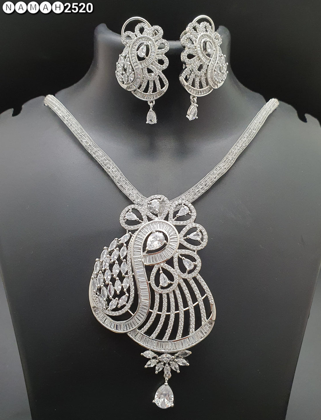 american diamond necklace Set
