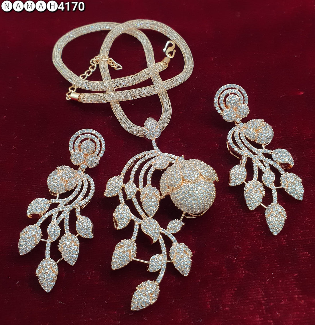 Pendant & Earrings Set