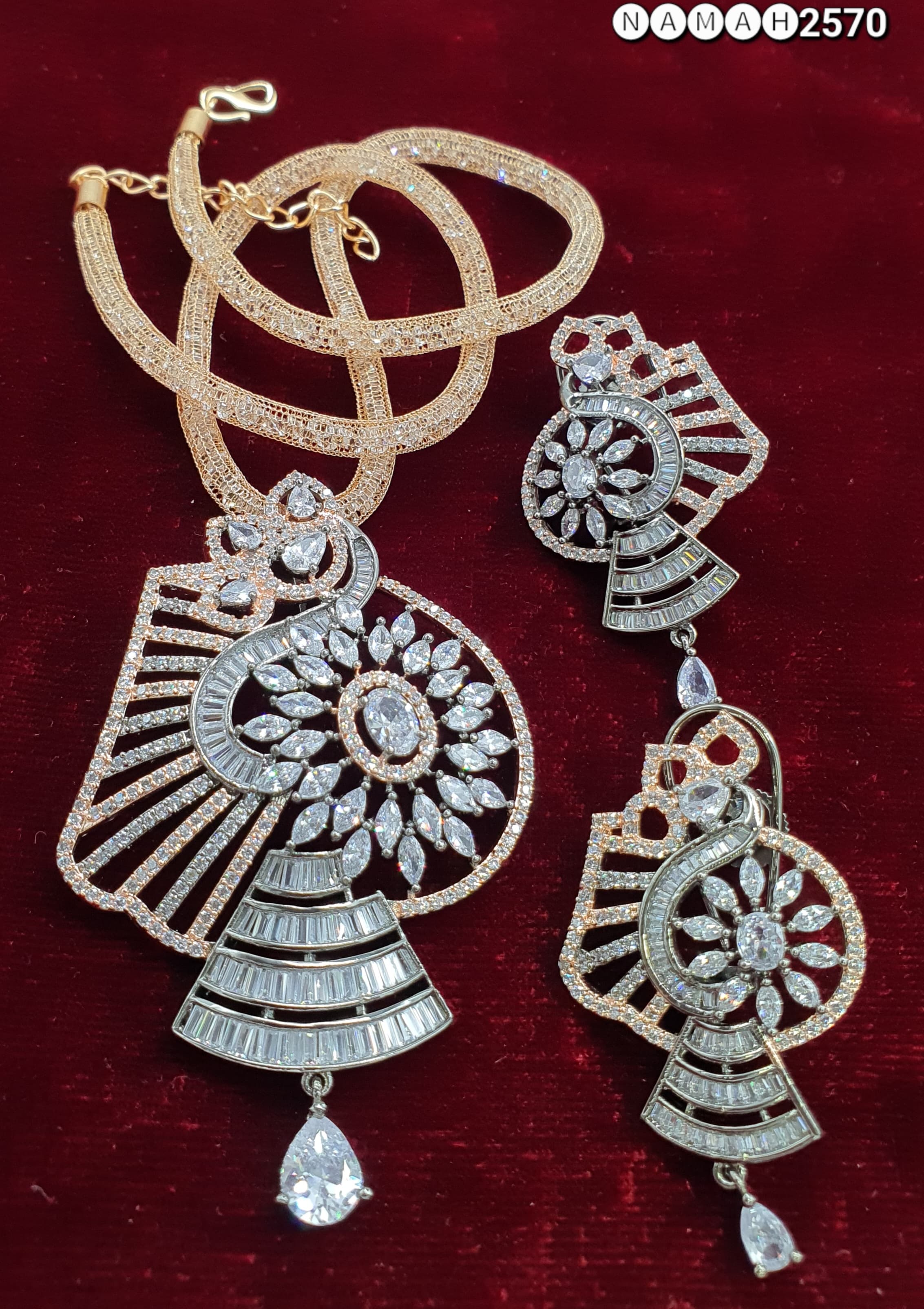 Pendant &amp; Earrings Set