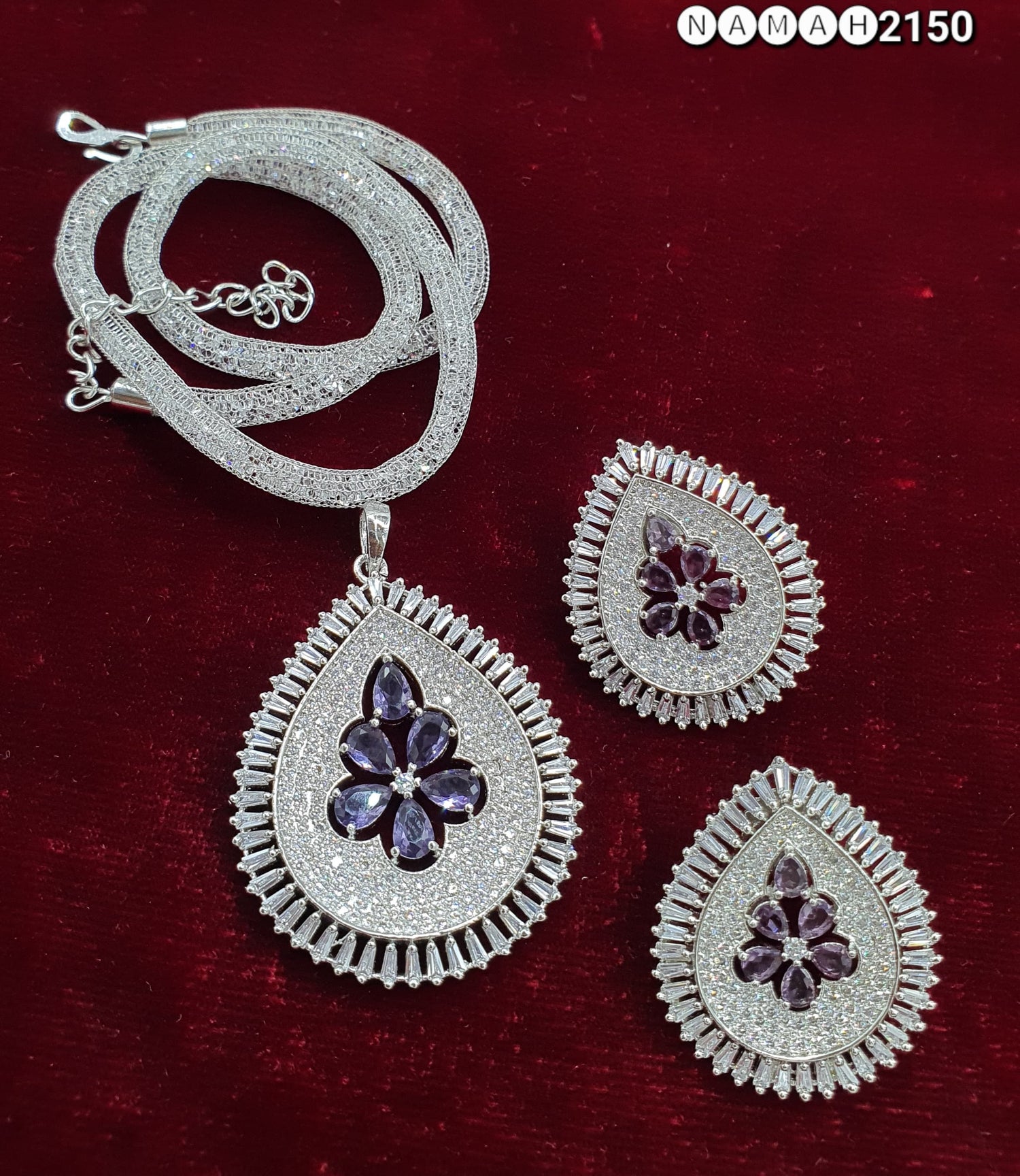 Pendant &amp; Earrings Set