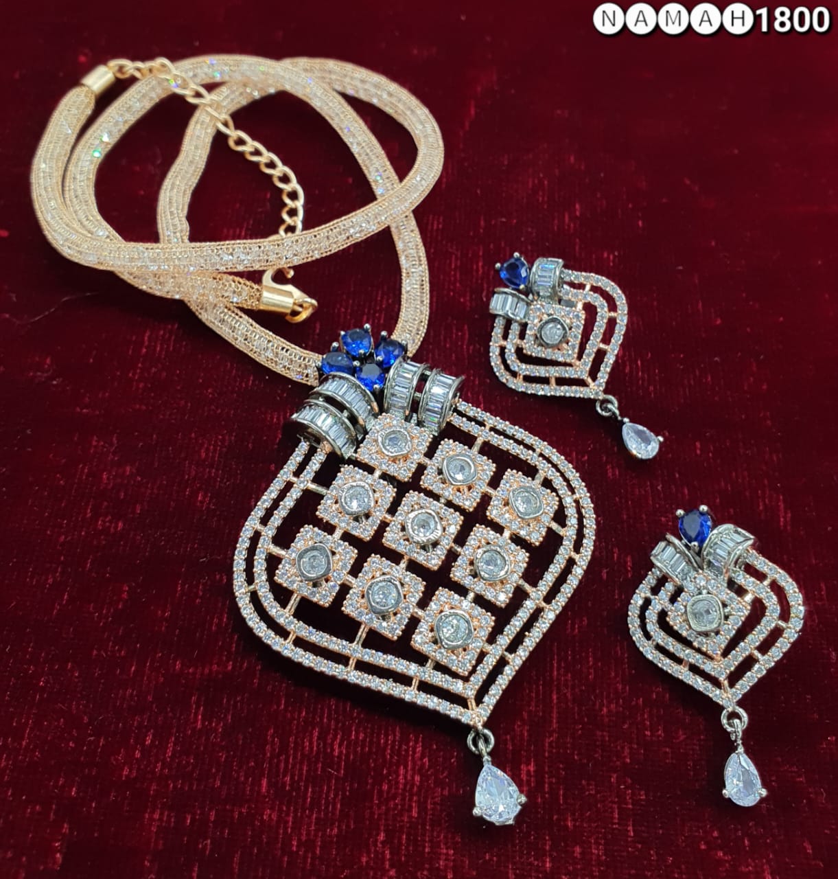 Pendant & Earrings Set