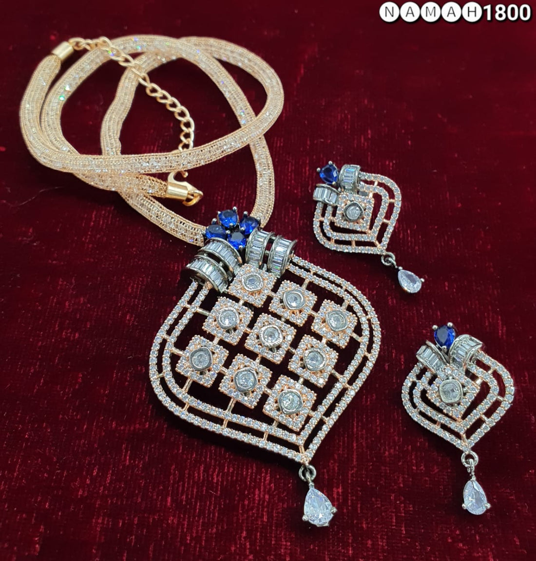 Pendant & Earrings Set
