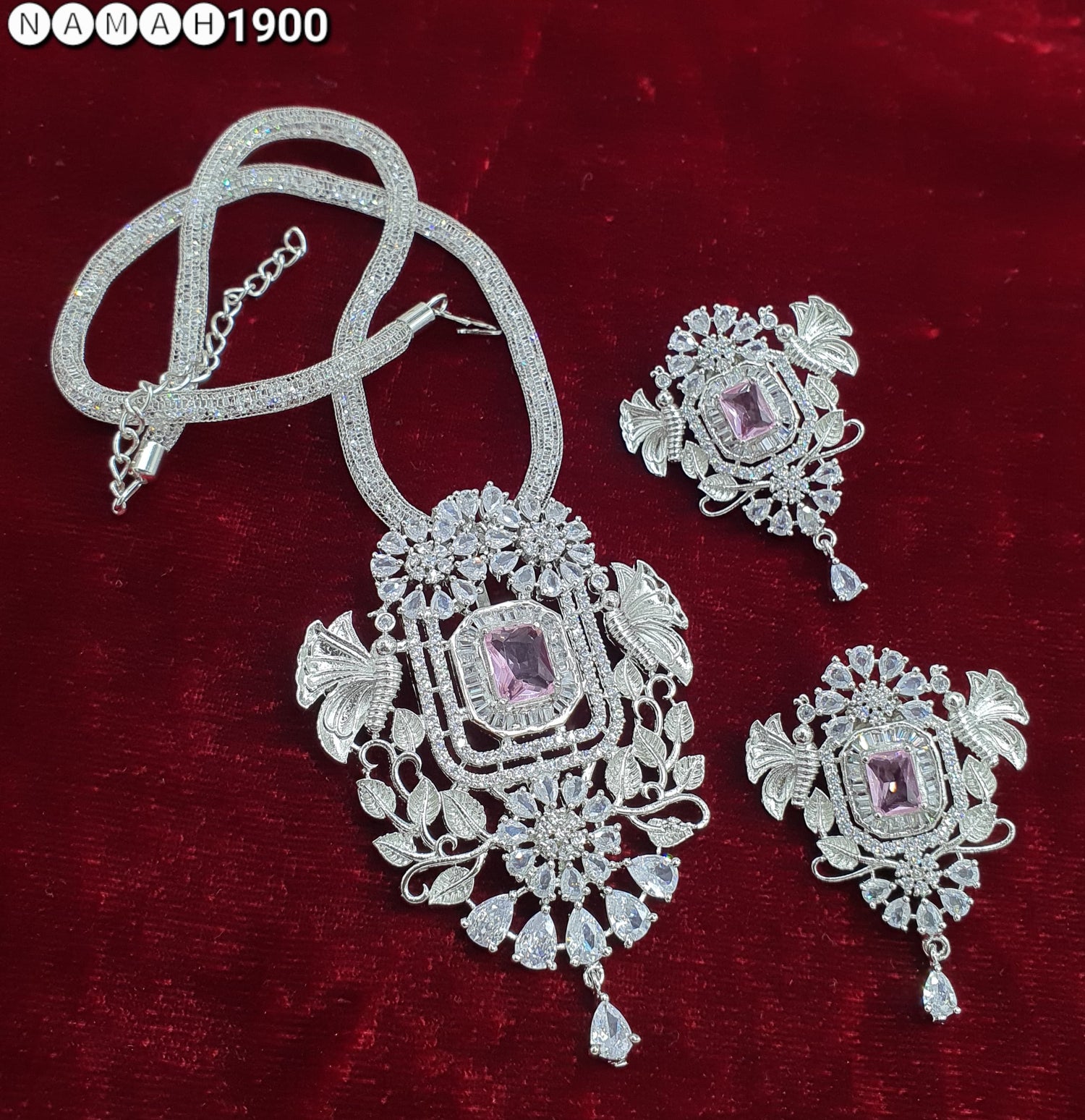 Pendant &amp; Earrings Set