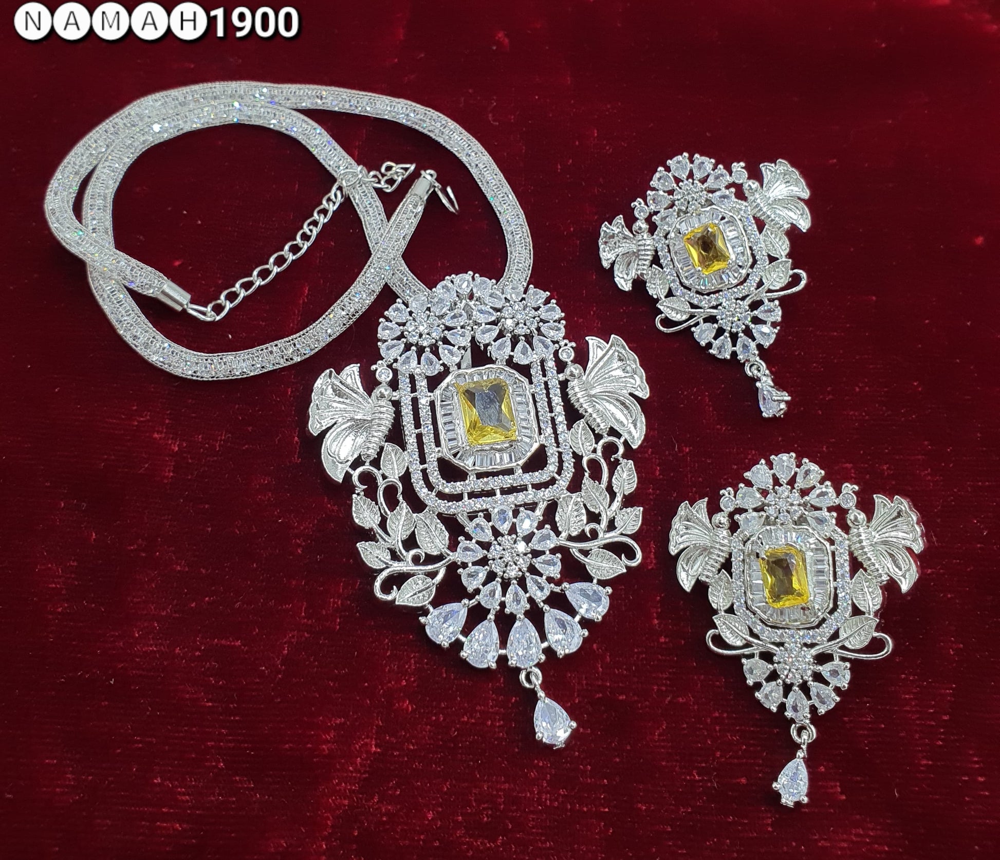 Pendant & Earrings Set