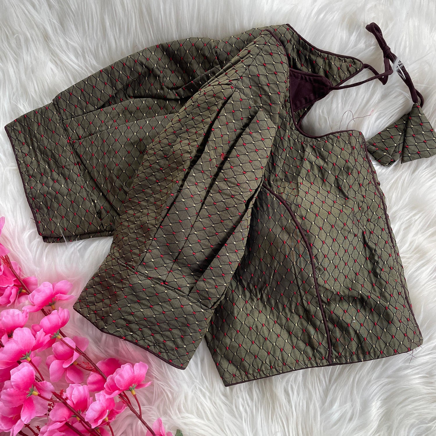 Hakoba Blouse