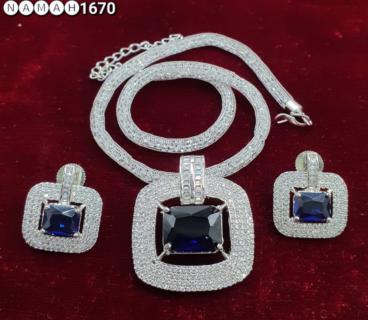 Pendant &amp; Earrings Set