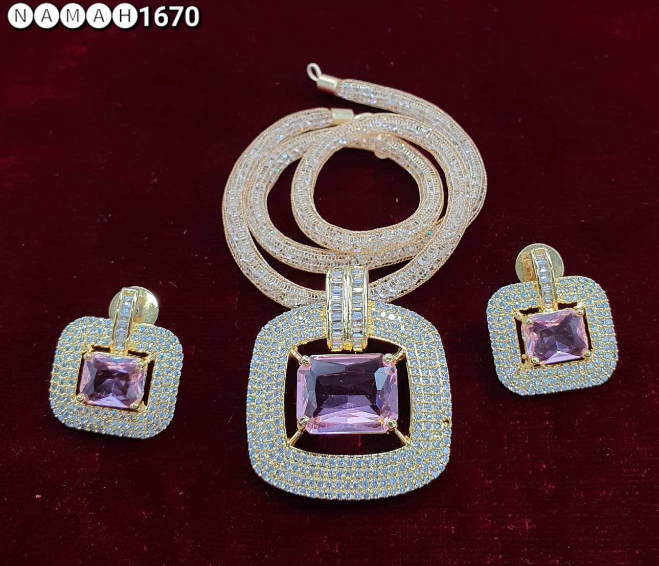 Pendant &amp; Earrings Set