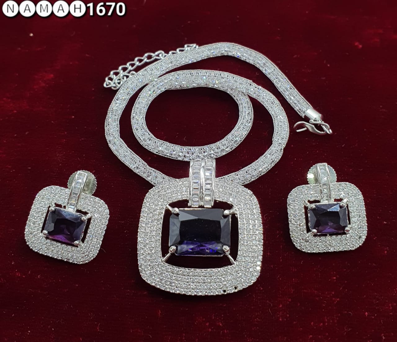 Pendant &amp; Earrings Set