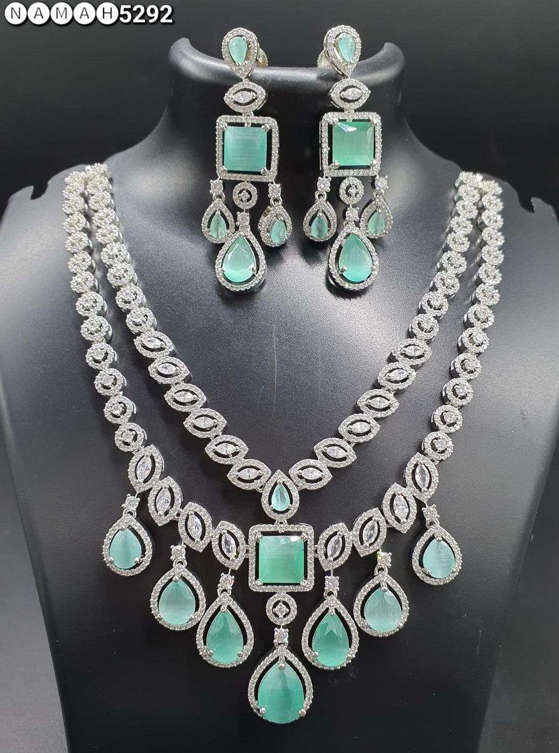 Neckles