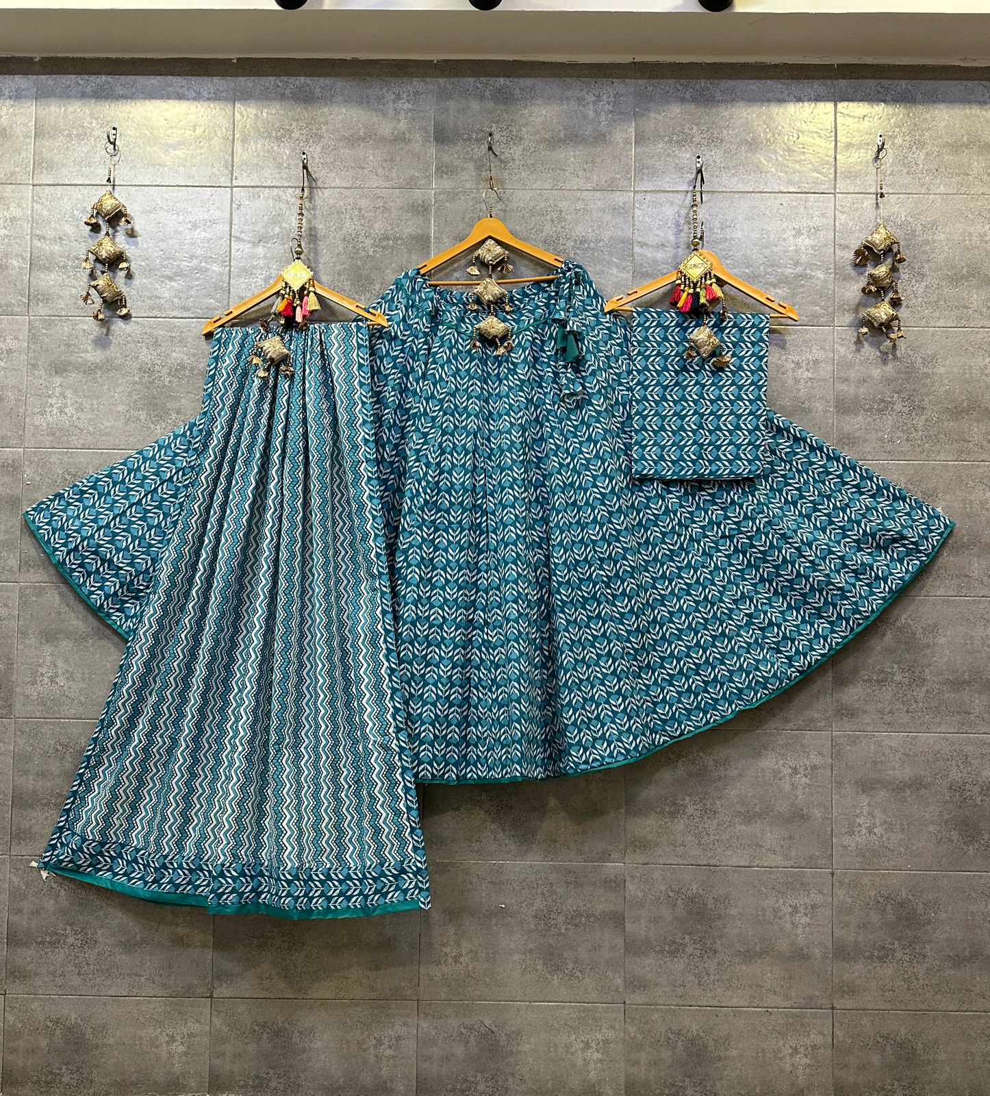 Pure Camric Cotton Chaniya Choli with Heavy Kali Pattern (Teal &amp; White Zigzag)