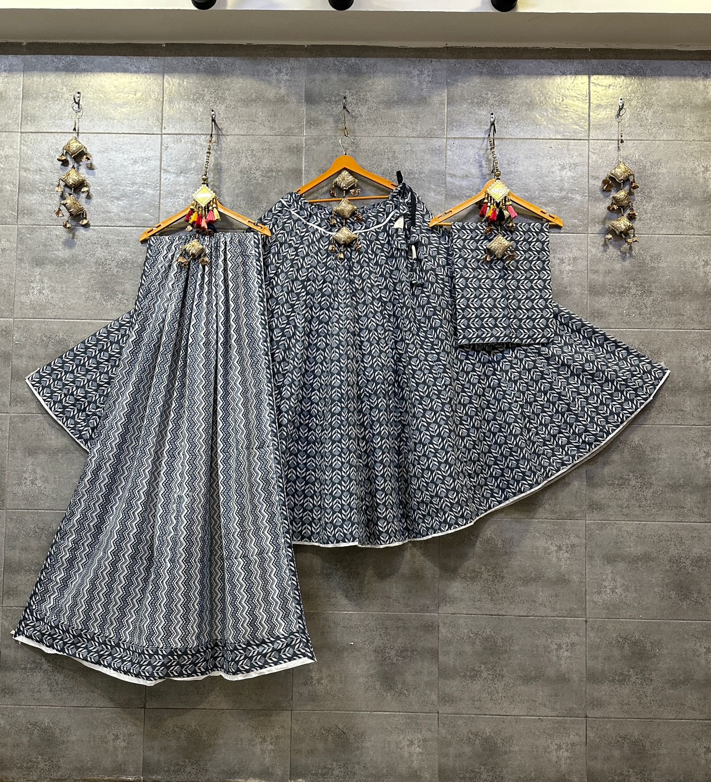 Pure Camric Cotton Chaniya Choli with Heavy Kali Pattern (Black &amp; White)