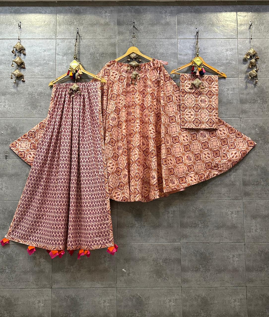 Pure Camric Cotton Chaniya Choli with Heavy Kali Pattern (Peach &amp; White Geometric)