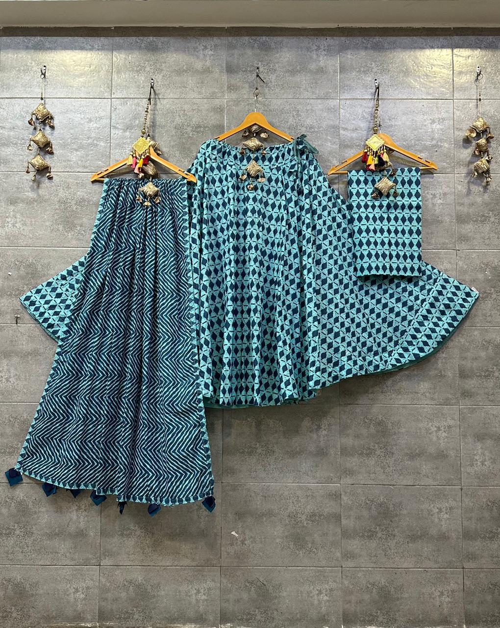 Pure Camric Cotton Chaniya Choli with Heavy Kali Pattern (Teal &amp; White Geometric)