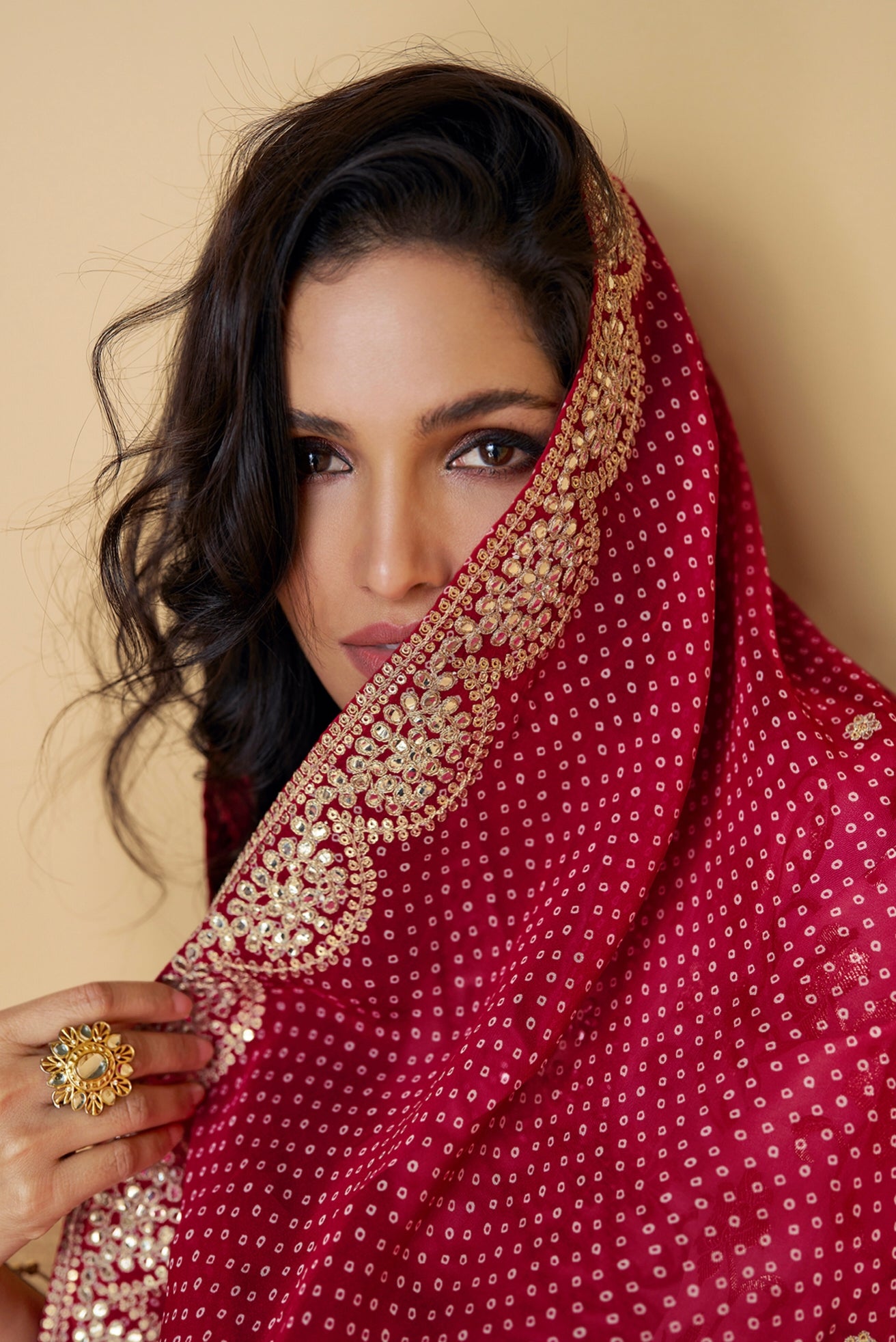 Ivory Viscose Jacquard Silk Straight-Cut Suit &amp; Embroidered Dupatta