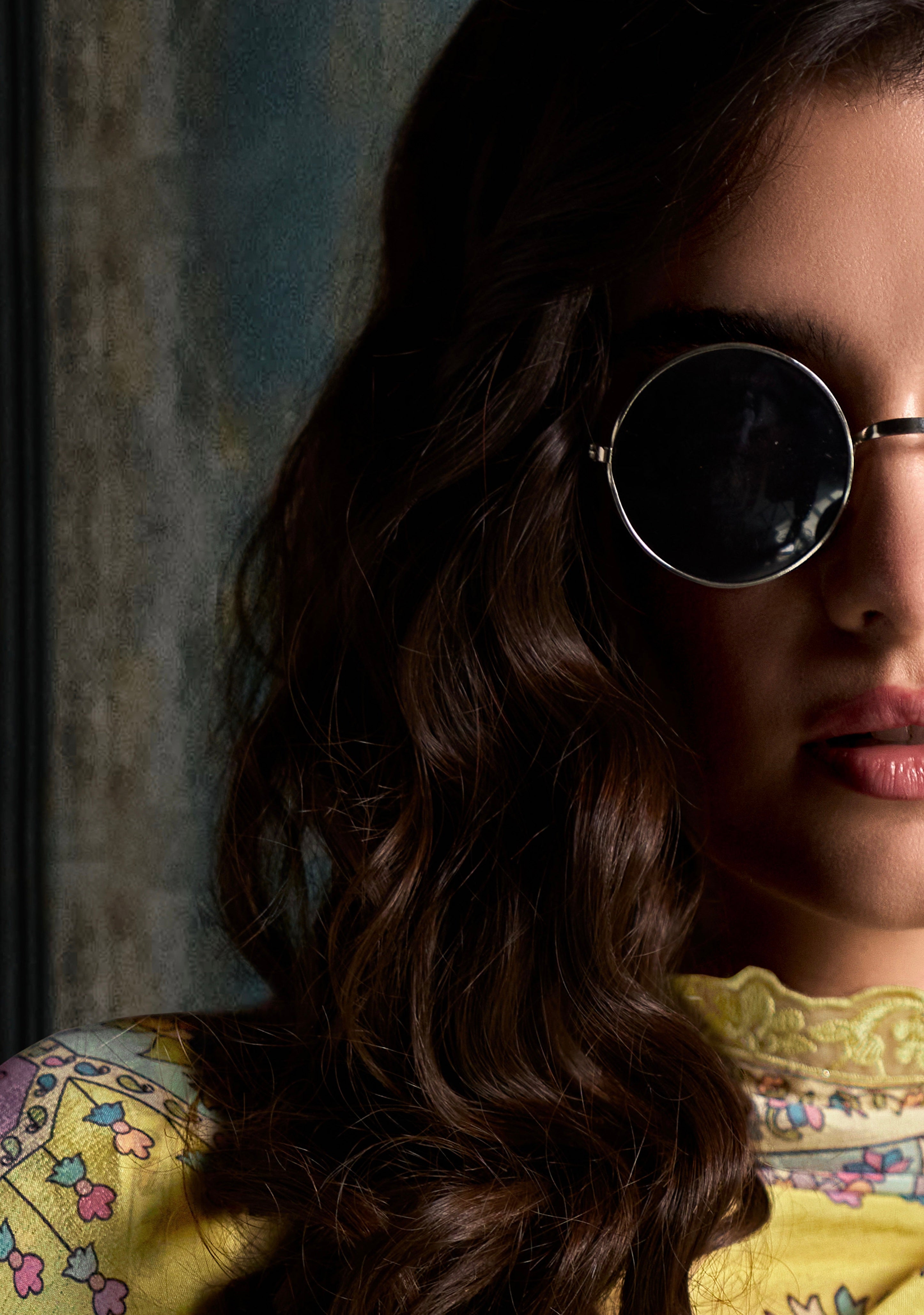 Lemon Yellow Straight Cut Suit & Digital Print & Scalloped Embroidery