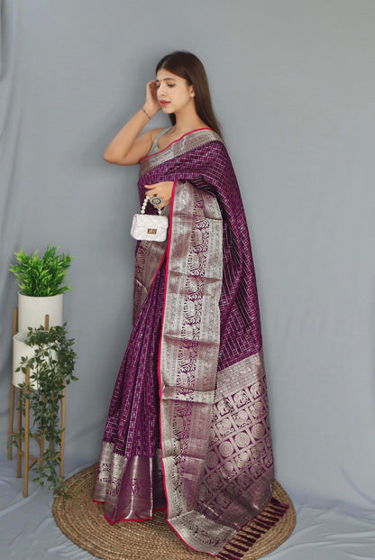 Khicha Saree