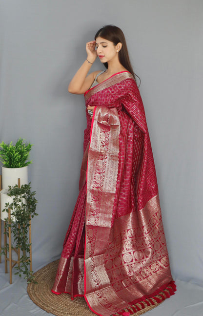 Khicha Saree