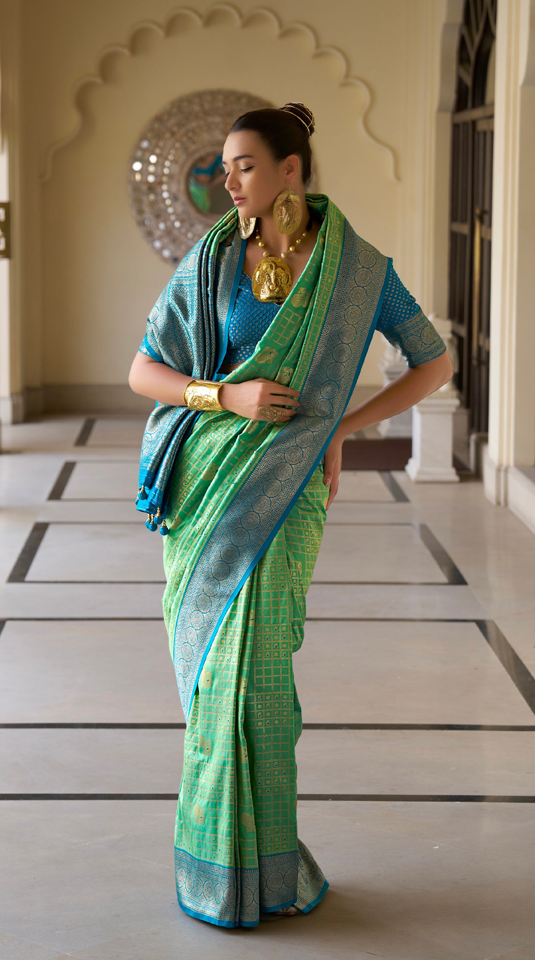 Aqua Green Banarasi Silk Saree with Kanchipuram Weaving