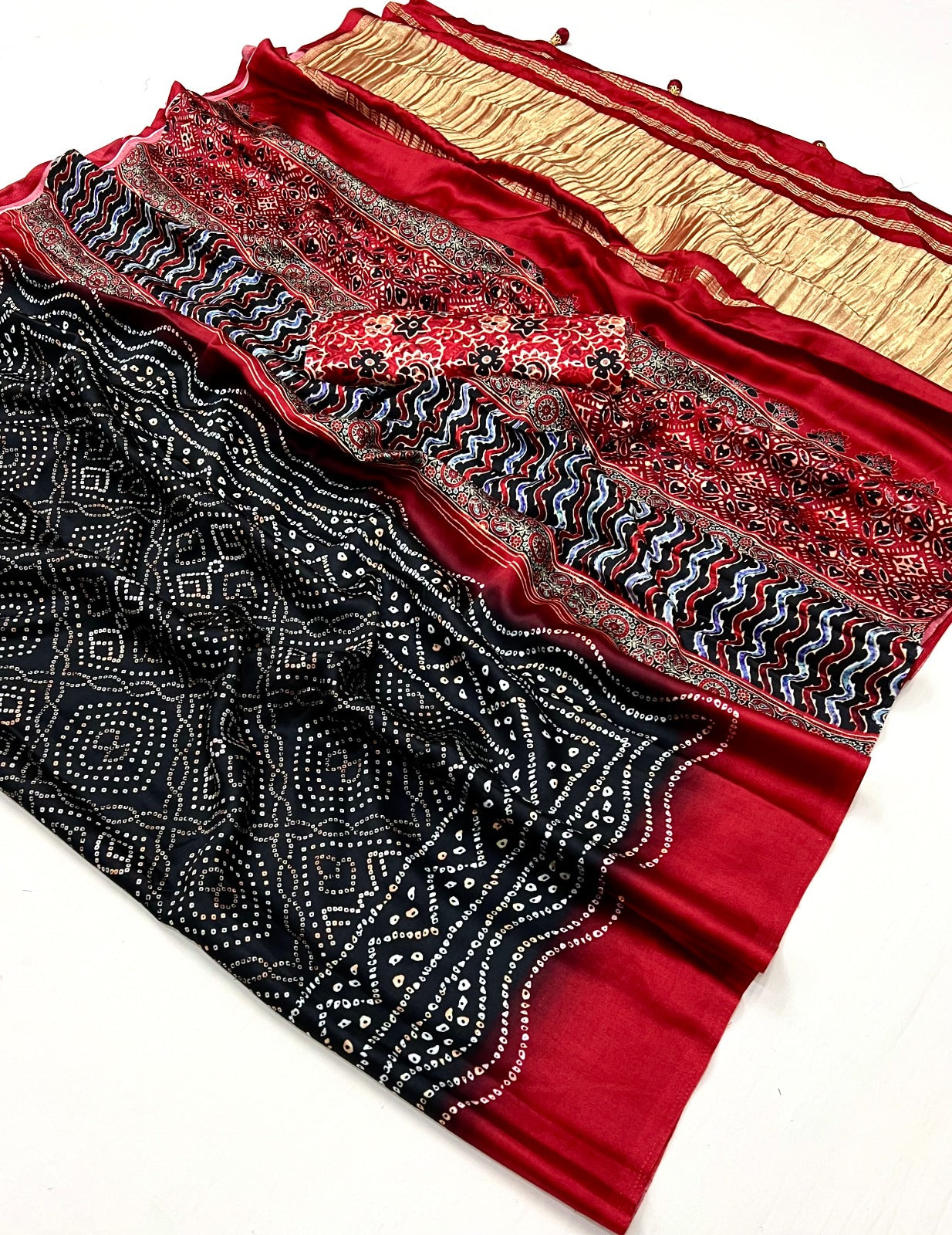 Gajji Lagdi Patrta Silk Saree