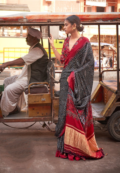 Gajji Lagdi Patrta Silk Saree