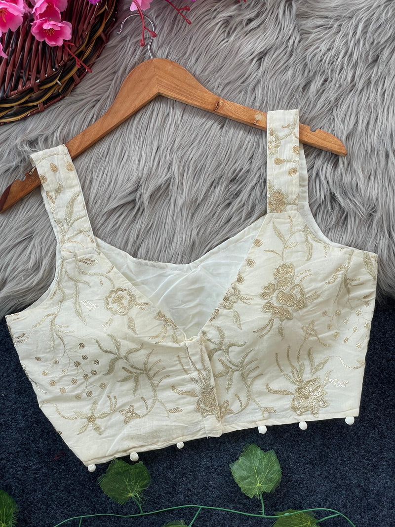 Hakoba Pompom Sleeveless Blouse