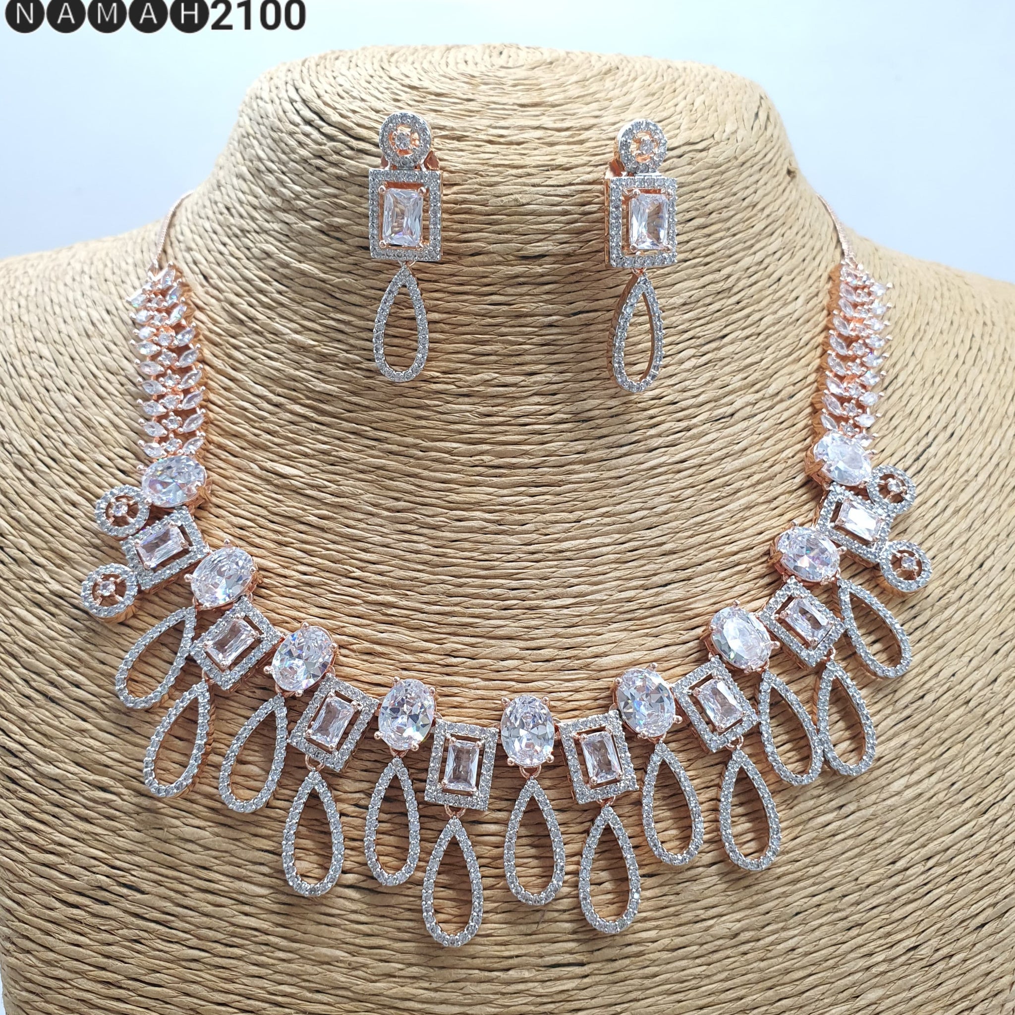 Necklace Set