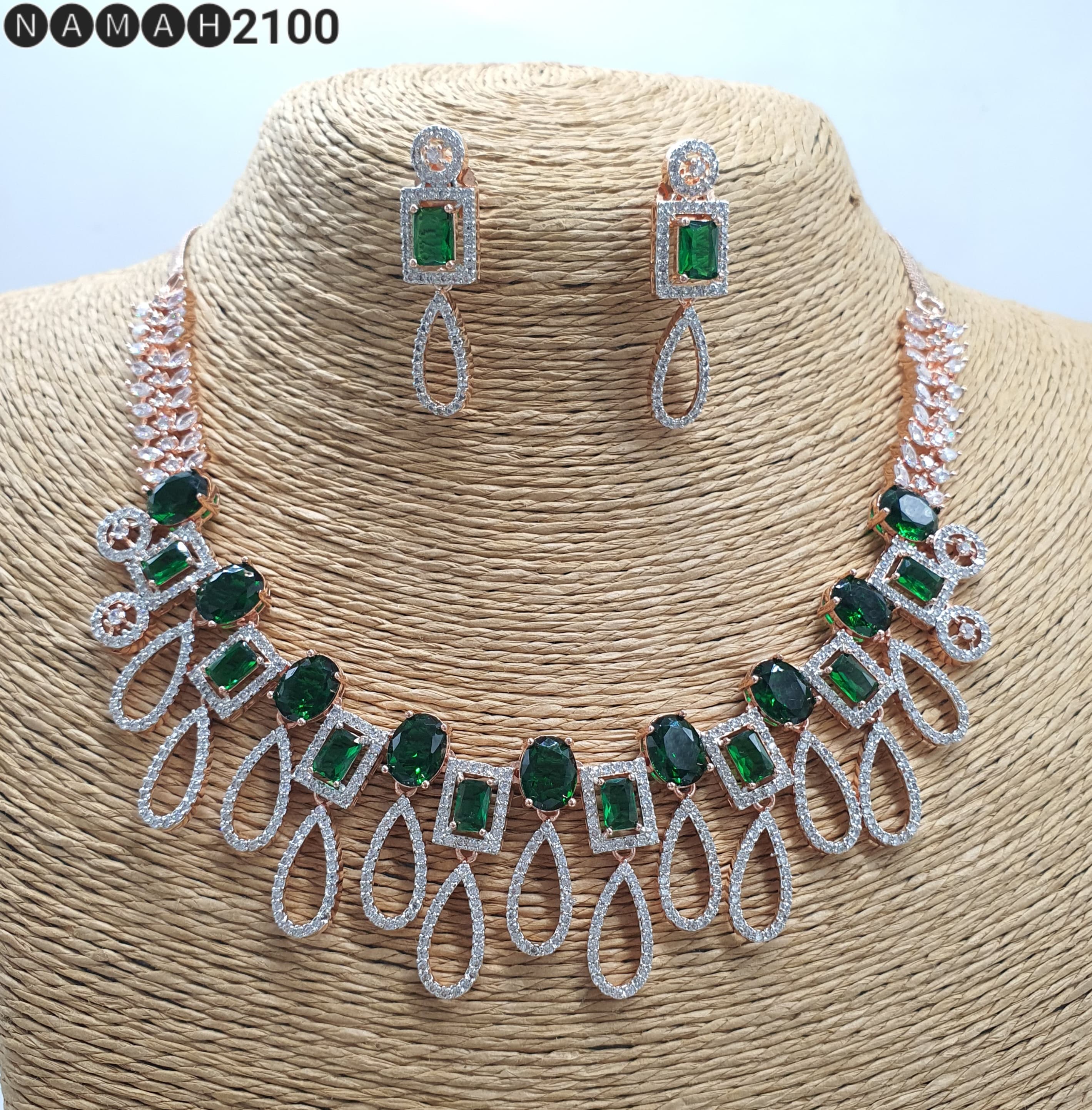 Necklace Set